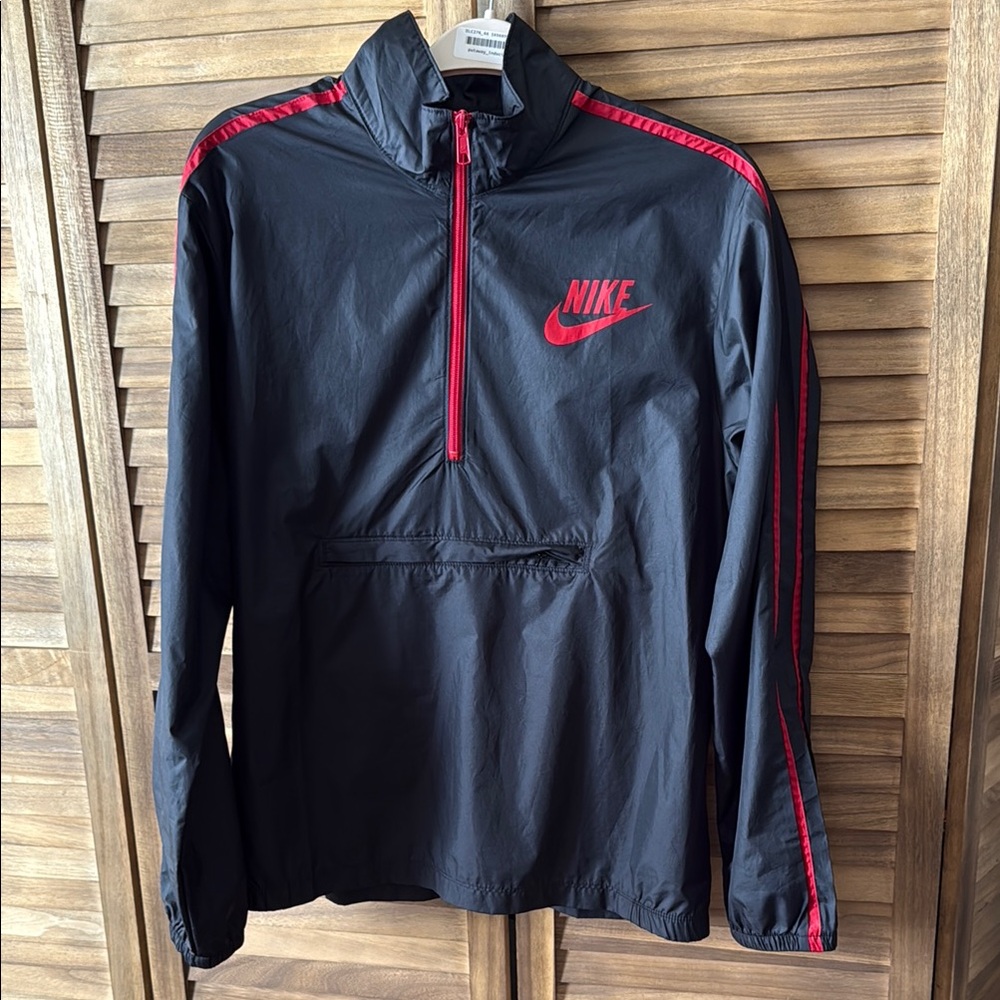 Nike half zip collapsible windbreaker
